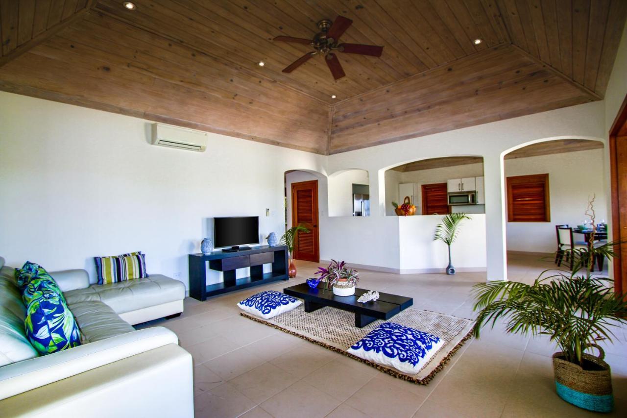 The Hideaway At Hughes Point Hotel Freetown Bagian luar foto